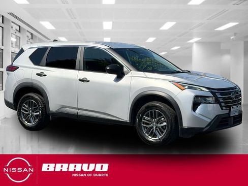 Used 2024 Nissan Rogue S FWD image 1