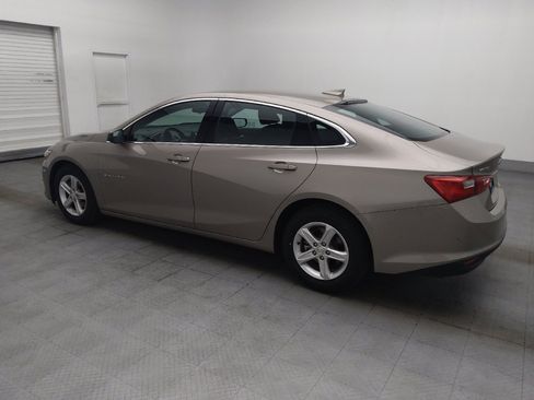 Used 2025 Chevrolet Malibu LT FWD image 3