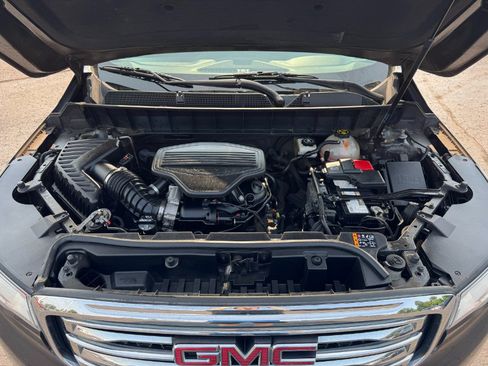Used 2018 GMC Acadia SLT AWD/4WD image 26