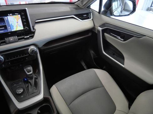 Used 2021 Toyota RAV4 Limited w/ Limited Grade Weather Package image 11