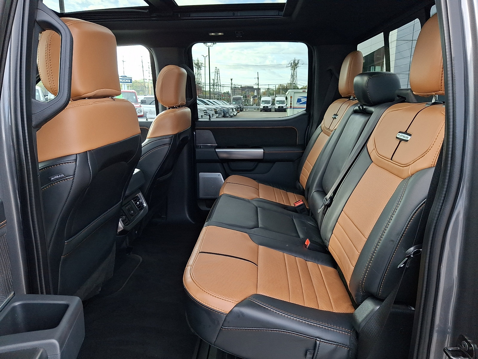 Used 2024 Ford F350 Platinum AWD/4WD image 10