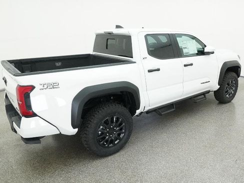 New 2025 Toyota Tacoma TRD Off-Road image 9