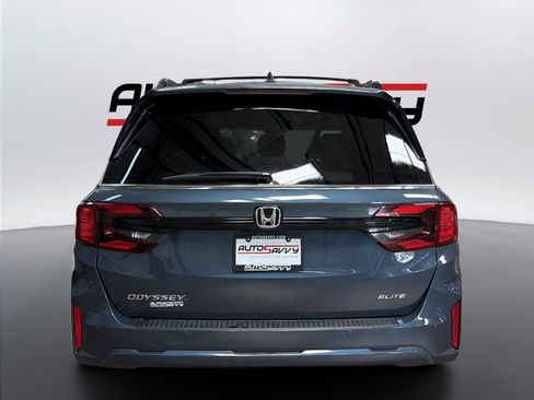 Used 2025 Honda Odyssey Elite image 6