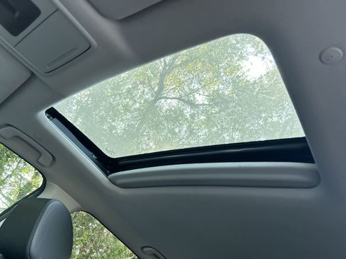 Used 2025 Honda CR-V EX-L image 17