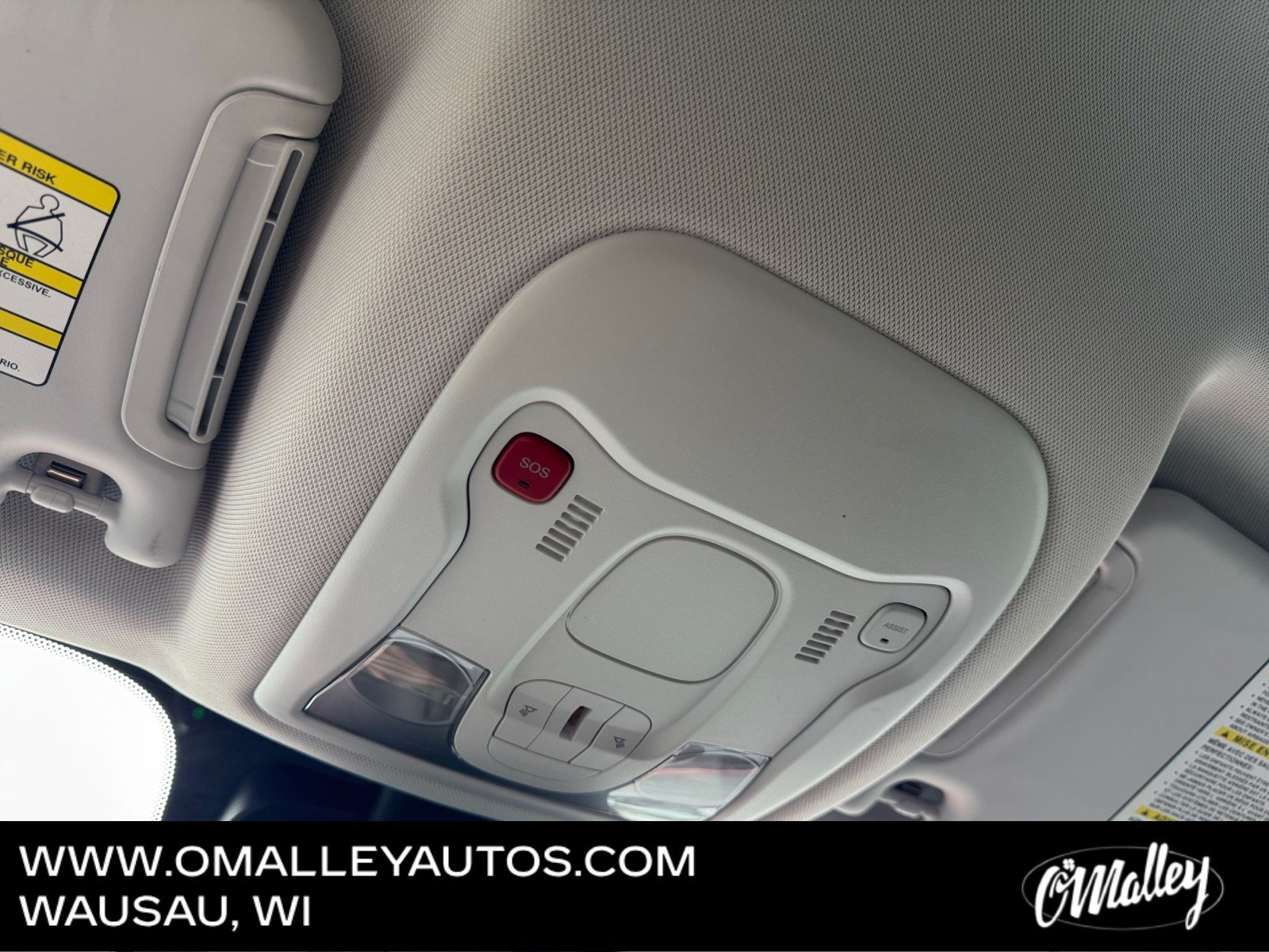 Used 2020 Jeep Renegade Latitude w/ Cold Weather Group AWD/4WD image 24