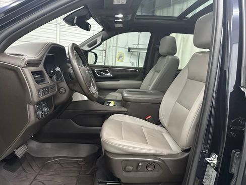 Used 2023 Chevrolet Tahoe Z71 w/ Luxury Package AWD/4WD image 22