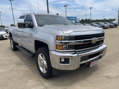 Used 2018 Chevrolet Silverado 2500 LTZ w/ Vortec Plus Package AWD/4WD image 2