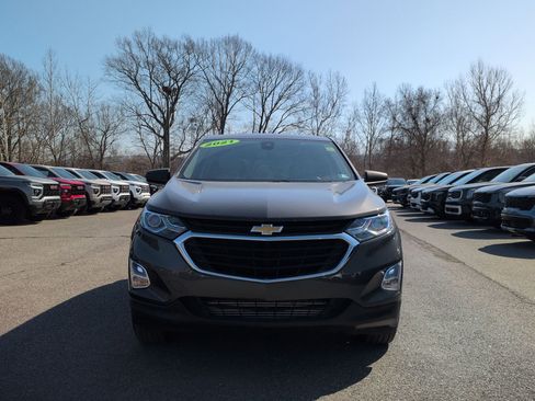 Used 2021 Chevrolet Equinox LS w/ LS Convenience Package image 2