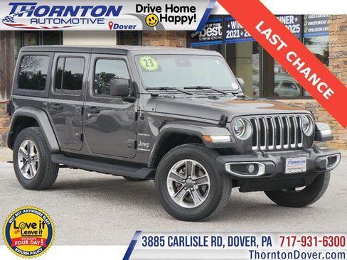 Used 2023 Jeep Wrangler Unlimited Sahara w/ LED Lighting Group AWD/4WD image 1