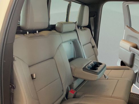 Used 2019 GMC Sierra 1500 SLT w/ SLT Premium Plus Package AWD/4WD image 26
