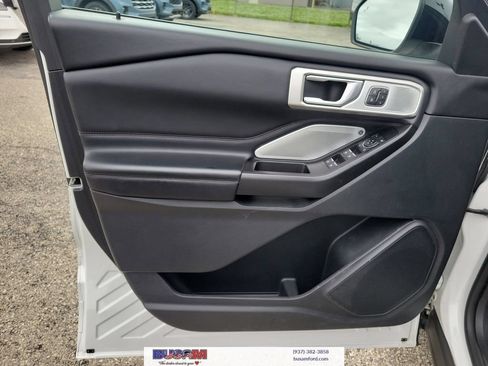 Used 2020 Ford Explorer Platinum w/ Premium Technology Package AWD/4WD image 18