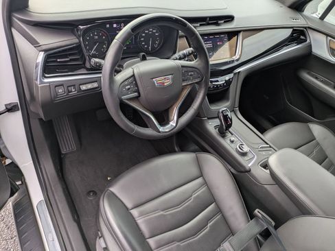 Used 2023 Cadillac XT6 Premium Luxury w/ Platinum Package image 9