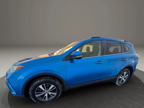 Used 2018 Toyota RAV4 XLE w/ Plus Extra Value Package AWD/4WD image 8