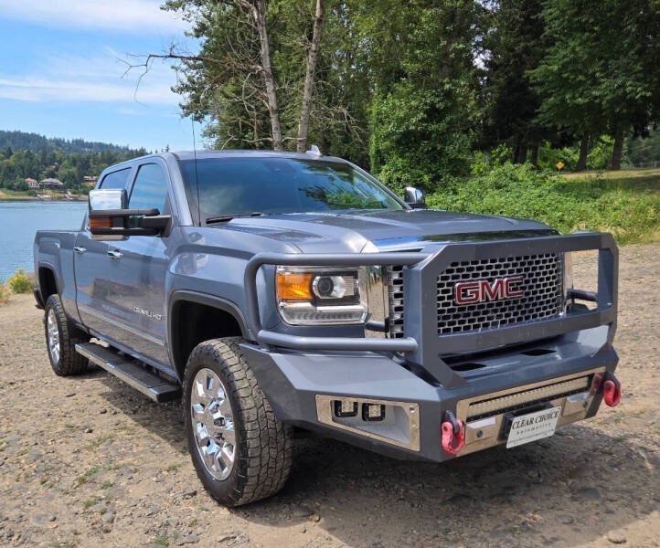 Used 2016 GMC Sierra 2500 Denali w/ Duramax Plus Package AWD/4WD image 7