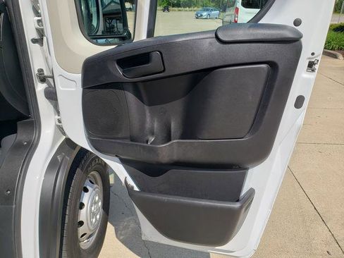 Used 2021 RAM ProMaster 2500 image 13