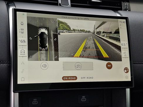 New 2026 Land Rover Discovery Sport Landmark AWD/4WD image 16