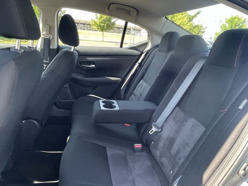 Used 2025 Nissan Sentra SR FWD image 15