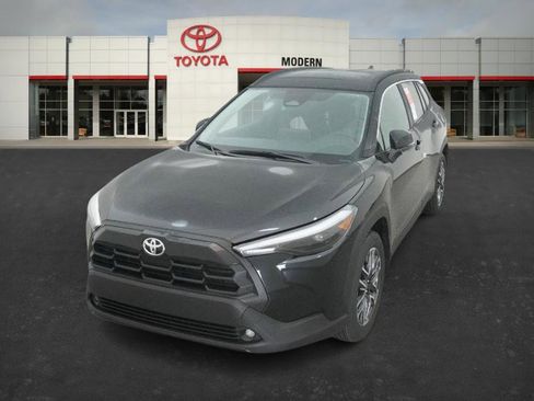 New 2026 Toyota Corolla Cross XLE image 4