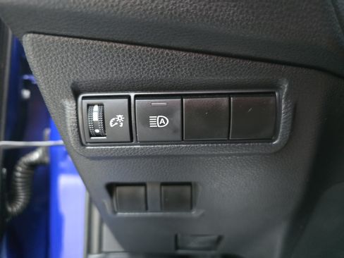 Used 2025 Toyota Corolla Cross XLE AWD/4WD image 22