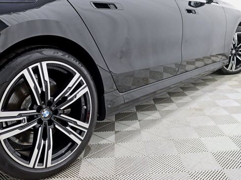 Used 2023 BMW i7 xDrive60 w/ Executive Package 2 image 13