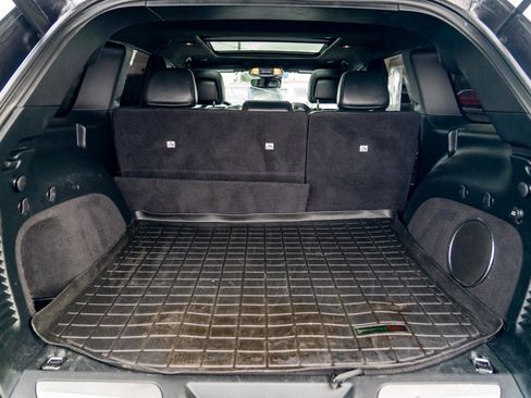 Used 2018 Jeep Grand Cherokee SRT image 28