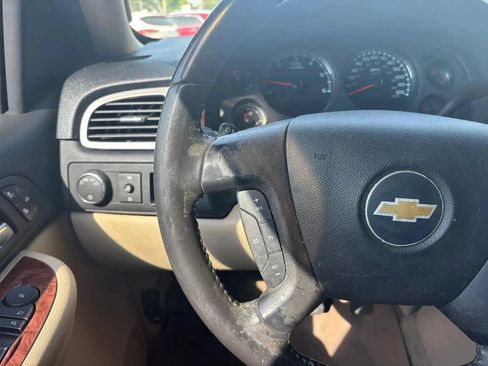 Used 2007 Chevrolet Avalanche LTZ w/ LTZ Preferred Equipment Group RWD image 11