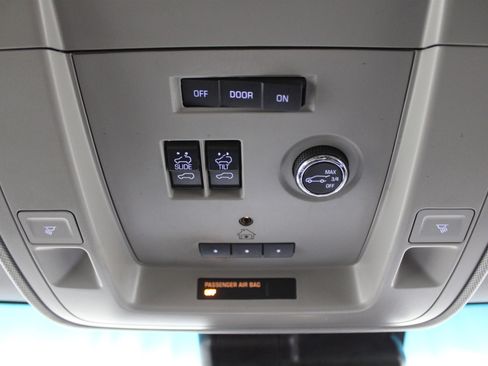 Used 2016 GMC Yukon SLT w/ Open Road Package image 22