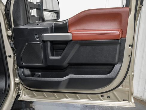 Used 2018 Ford F350 Platinum w/ Platinum Ultimate Package AWD/4WD image 46