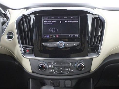 Used 2023 Chevrolet Traverse LS image 30