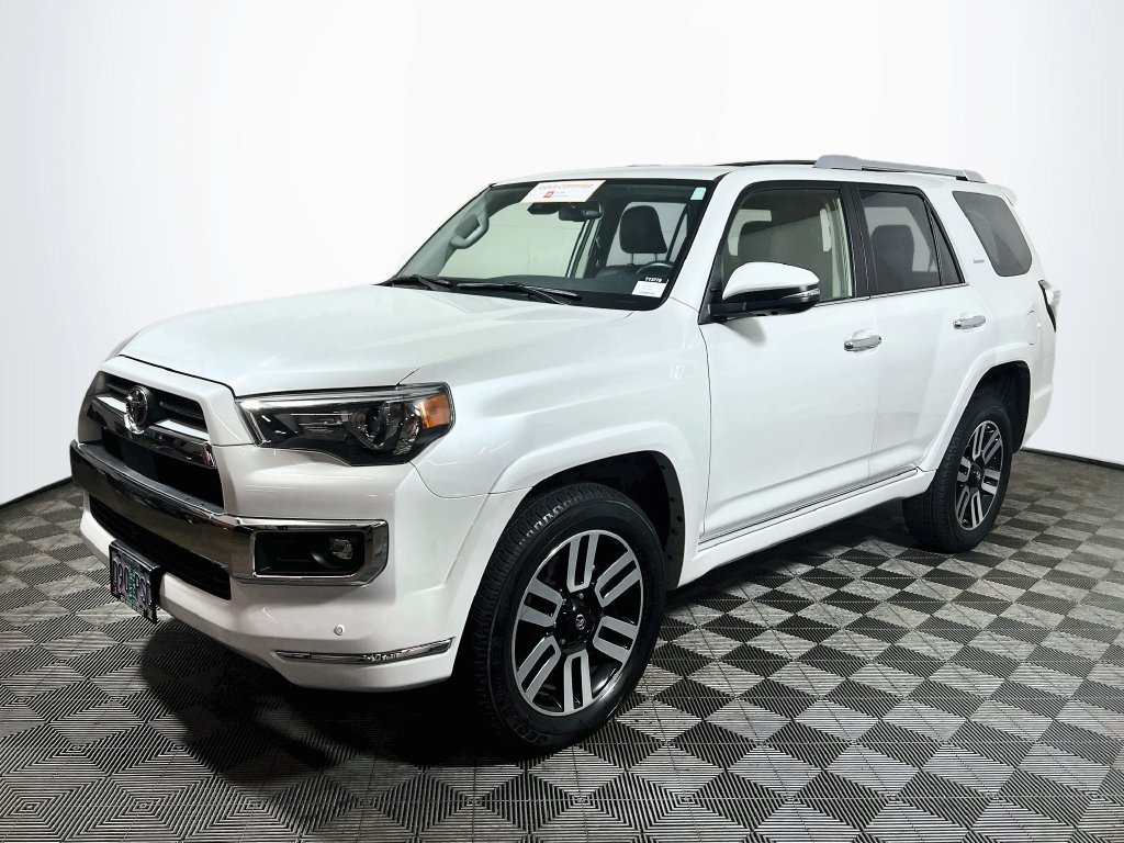 Used 2024 Toyota 4Runner Limited AWD/4WD image 3