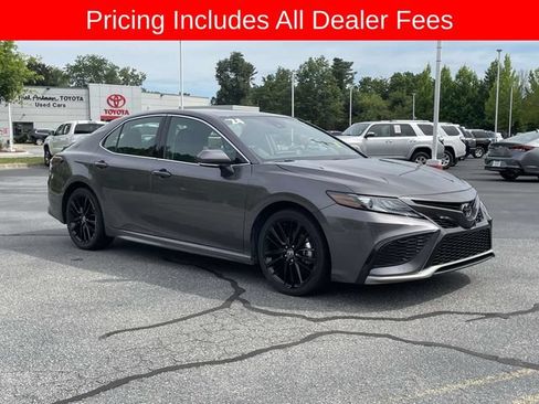 Used 2024 Toyota Camry XSE FWD image 7