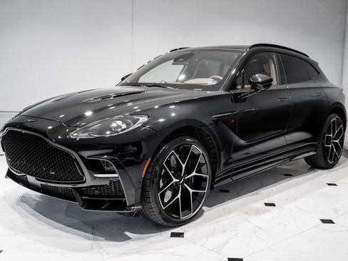 New 2026 Aston Martin DBX S image 49