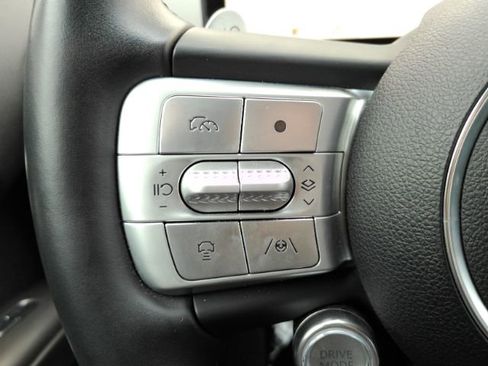 Used 2024 Genesis GV60 RWD image 39