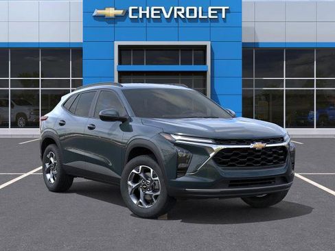 New 2025 Chevrolet Trax LT w/ LT Convenience Package image 7