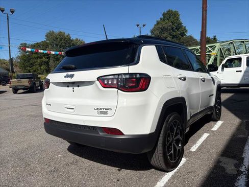 Certified 2025 Jeep Compass Limited AWD/4WD image 7