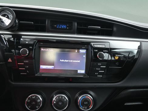 Used 2016 Toyota Corolla L FWD image 28