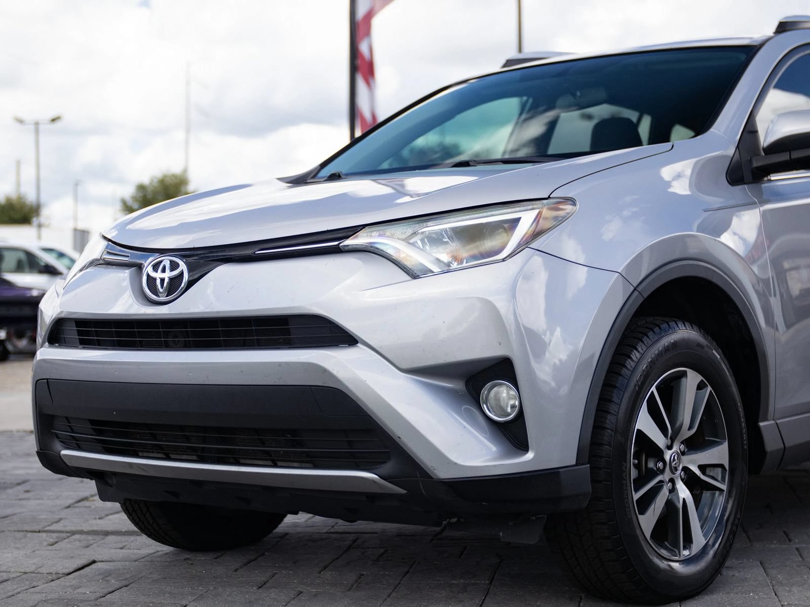 Used 2016 Toyota RAV4 XLE FWD image 5