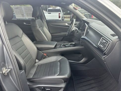 Used 2024 Volkswagen Atlas Cross Sport SEL image 18