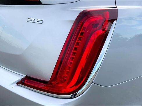 Used 2019 Cadillac XTS Luxury image 29