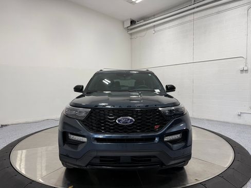 Used 2023 Ford Explorer ST w/ Equipment Group 401A image 2