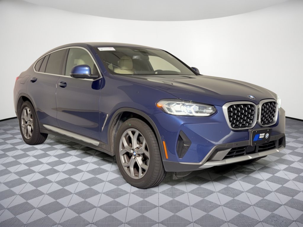 Used 2024 BMW X4 xDrive30i w/ Premium Package AWD/4WD image 7