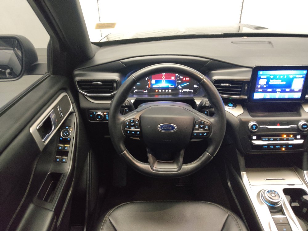 Used 2020 Ford Explorer XLT w/ Equipment Group 202A RWD image 22