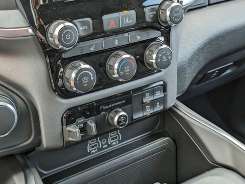 Used 2025 RAM 1500 Big Horn image 24