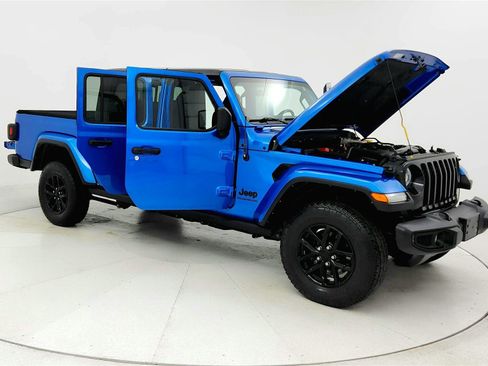 Used 2022 Jeep Gladiator Sport AWD/4WD image 12
