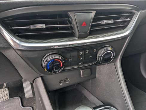 Used 2025 Buick Encore GX Preferred FWD image 21