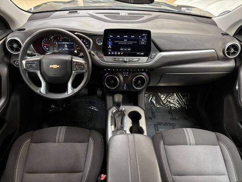 Used 2025 Chevrolet Blazer LT FWD image 34