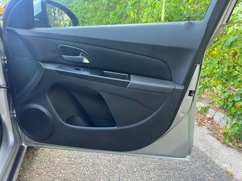 Used 2014 Chevrolet Cruze LT FWD image 9