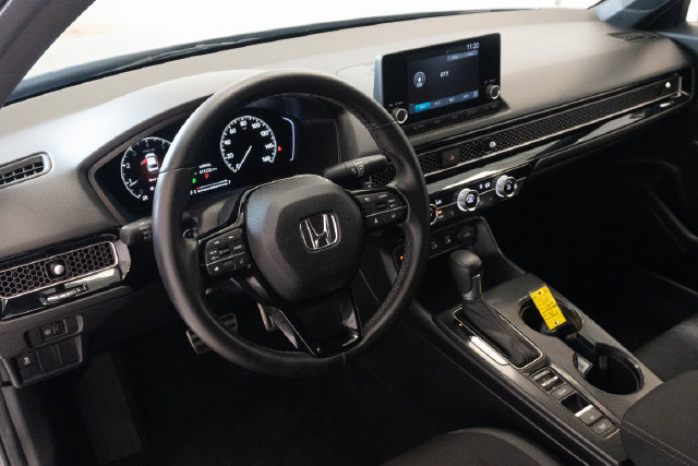 Used 2025 Honda Civic Sport image 3