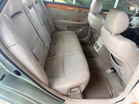Used 2005 Toyota Avalon Limited FWD image 12