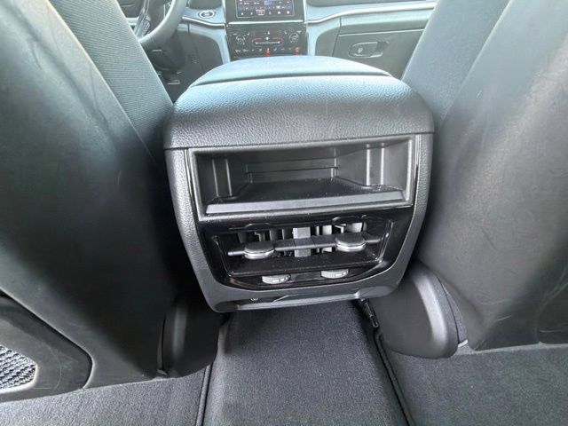 Used 2025 Jeep Grand Cherokee Altitude AWD/4WD image 17